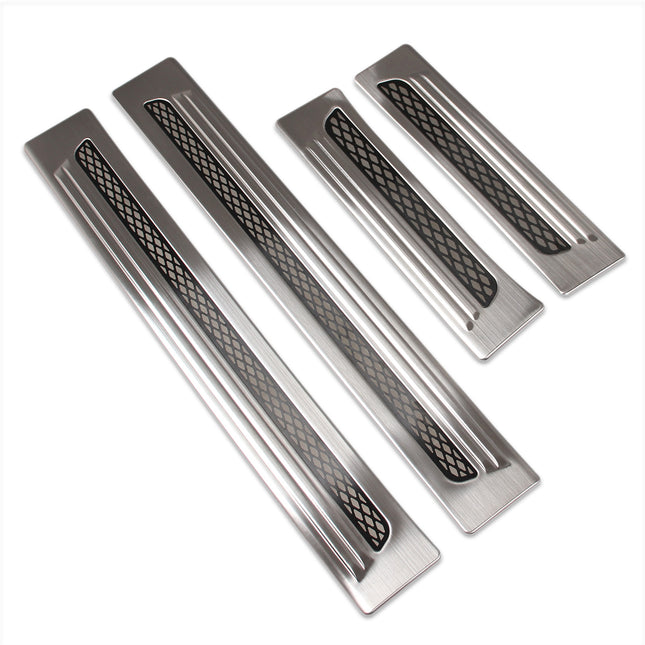 三菱 新型 アウトランダー PHEV GN系 専用 内装 外側 ステンレスステップ ガーニッシュ サイドステップガーニッシュ フルカバートリム Mitsubishi Outlander 専用設計